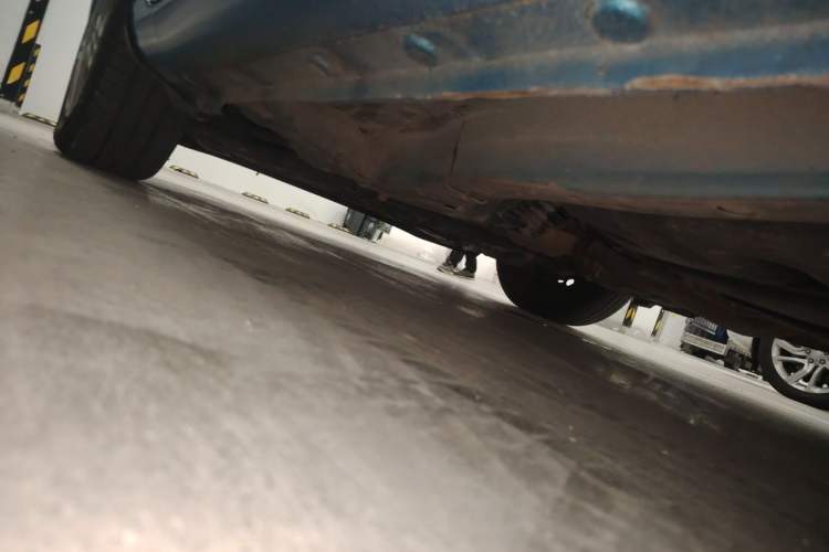 Used Honda Fit 2011 1.3L manual Comfort version Chassis Front Left