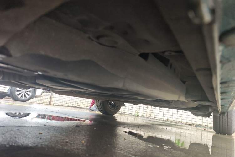 Used Honda Fit 2011 1.3L automatic comfort version Chassis Front Left