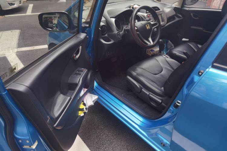 Used Honda Fit 2011 1.3L automatic comfort version Driver Seat