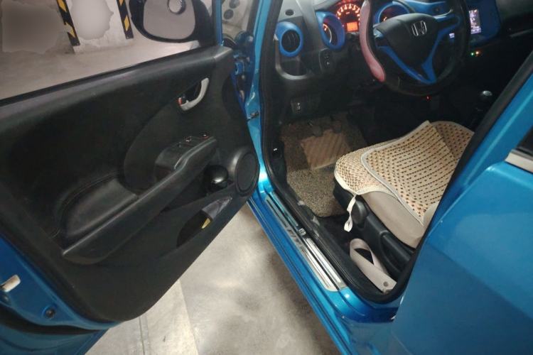 Used Honda Fit 2011 1.3L manual Comfort version Driver Seat
