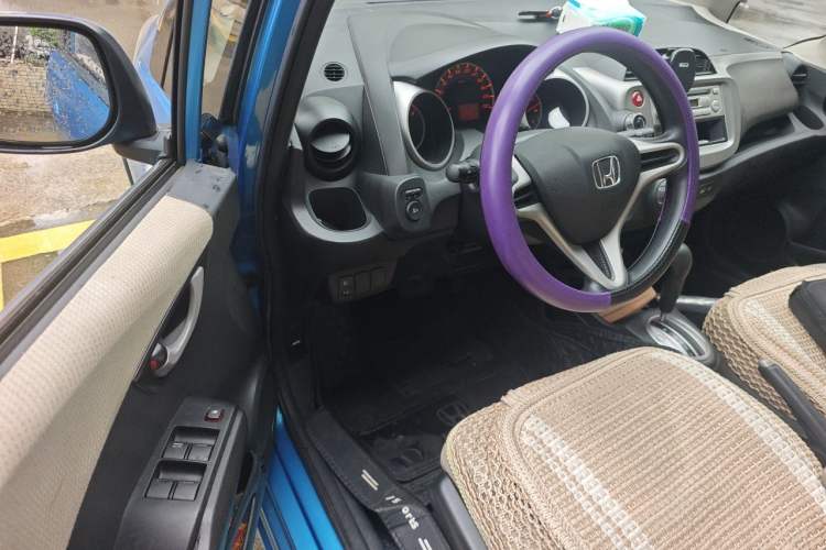 Used Honda Fit 2011 1.3L automatic comfort version Driver Seat