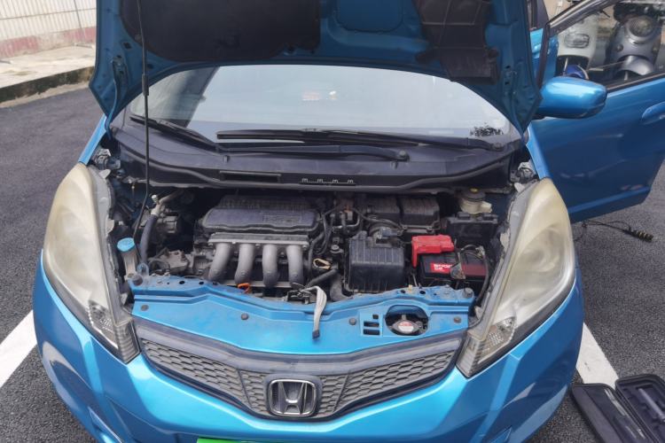 Used Honda Fit 2011 1.3L automatic comfort version Engine Bay