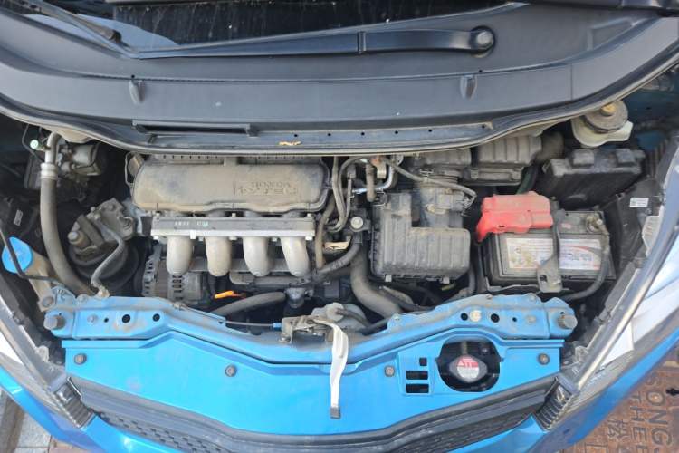 Used Honda Fit 2011 1.3L automatic comfort version Engine Bay