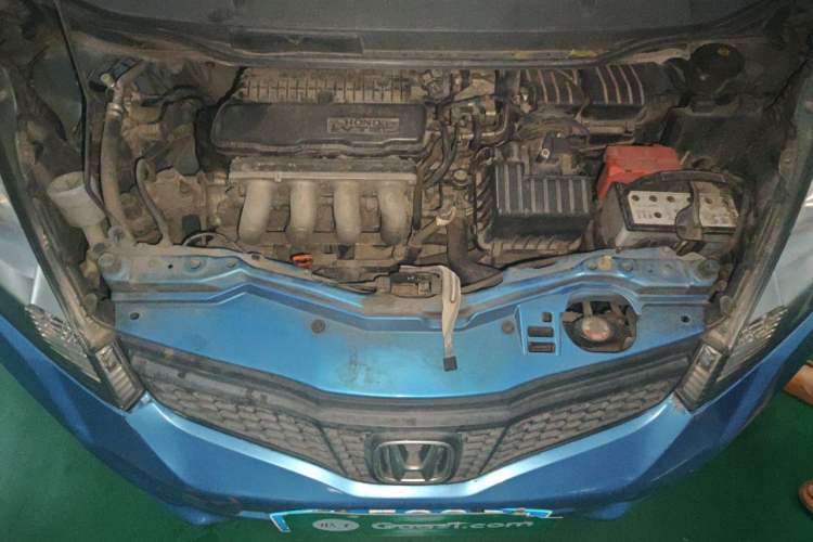 Used Honda Fit 2011 1.3L manual Comfort version Engine Bay