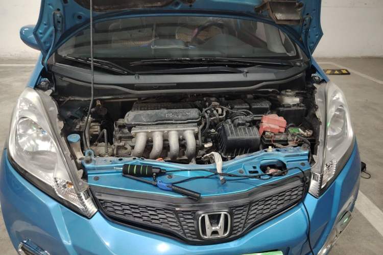 Used Honda Fit 2011 1.3L manual Comfort version Engine Bay