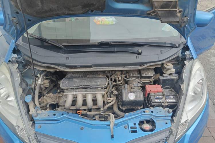 Used Honda Fit 2011 1.3L automatic comfort version Engine Bay