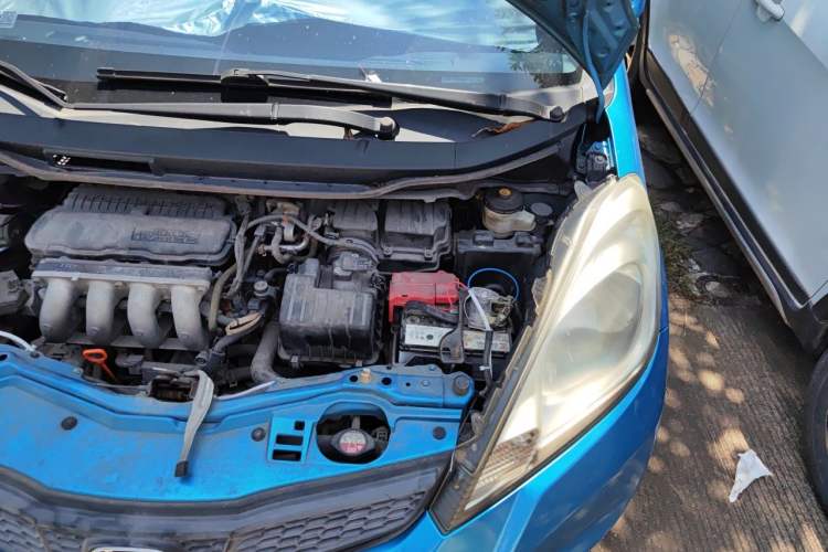 Used Honda Fit 2011 1.3L manual Comfort version Engine Bay Left
