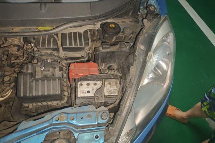 Used Honda Fit 2011 1.3L manual Comfort version Engine Bay Left