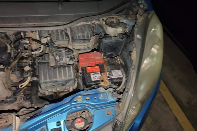 Used Honda Fit 2011 1.3L manual Comfort version Engine Bay Left