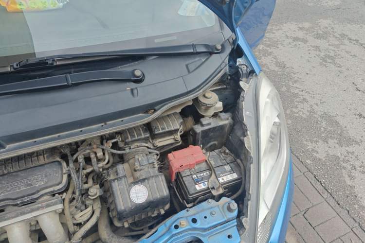 Used Honda Fit 2011 1.3L automatic comfort version Engine Bay Left