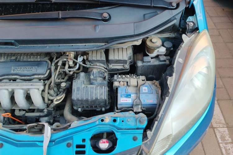 Used Honda Fit 2011 1.3L manual Comfort version Engine Bay Left