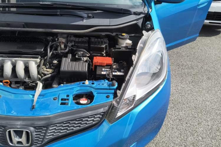 Used Honda Fit 2011 1.3L automatic comfort version Engine Bay Left