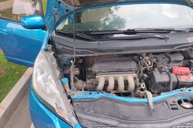Used Honda Fit 2011 1.3L manual Comfort version Engine Bay Right