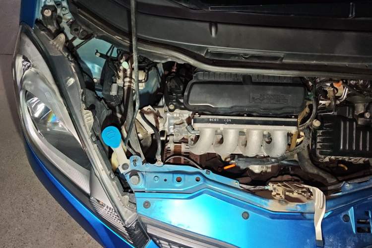 Used Honda Fit 2011 1.3L automatic comfort version Engine Bay Right