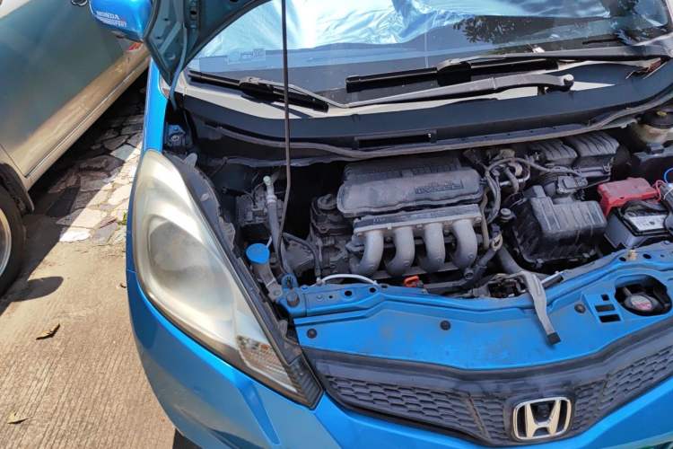 Used Honda Fit 2011 1.3L manual Comfort version Engine Bay Right