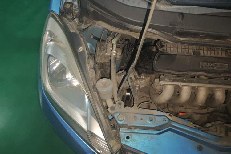 Used Honda Fit 2011 1.3L manual Comfort version Engine Bay Right