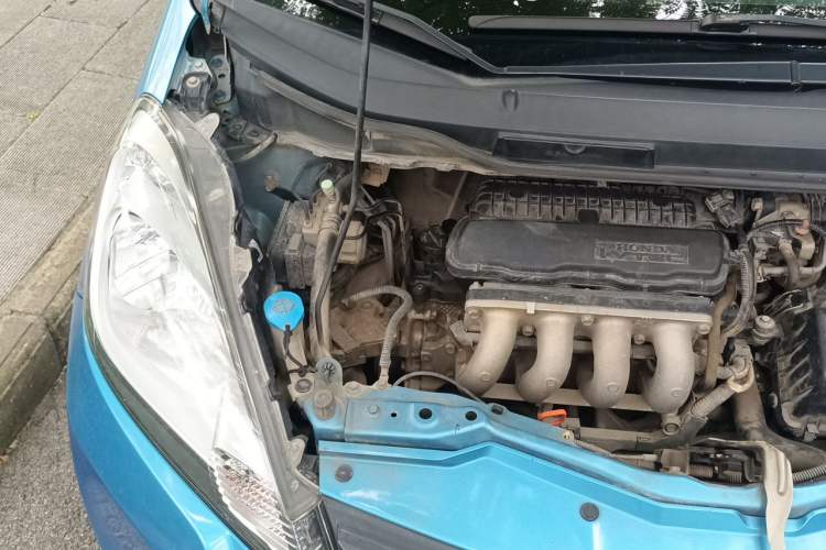 Used Honda Fit 2011 1.3L manual Comfort version Engine Bay Right
