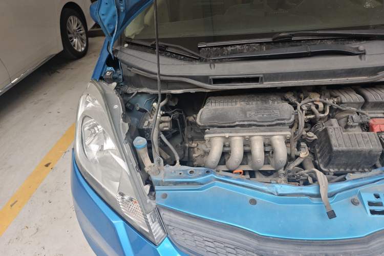 Used Honda Fit 2011 1.3L manual Comfort version Engine Bay Right