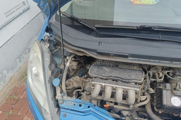 Used Honda Fit 2011 1.3L automatic comfort version Engine Bay Right