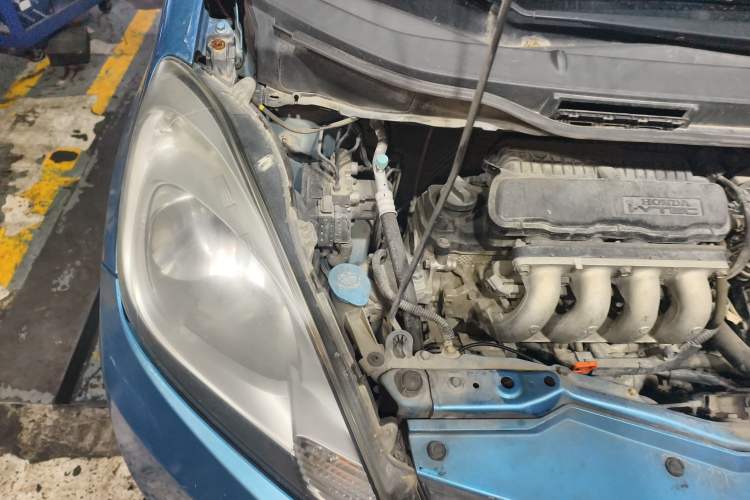 Used Honda Fit 2011 1.3L manual Comfort version Engine Bay Right