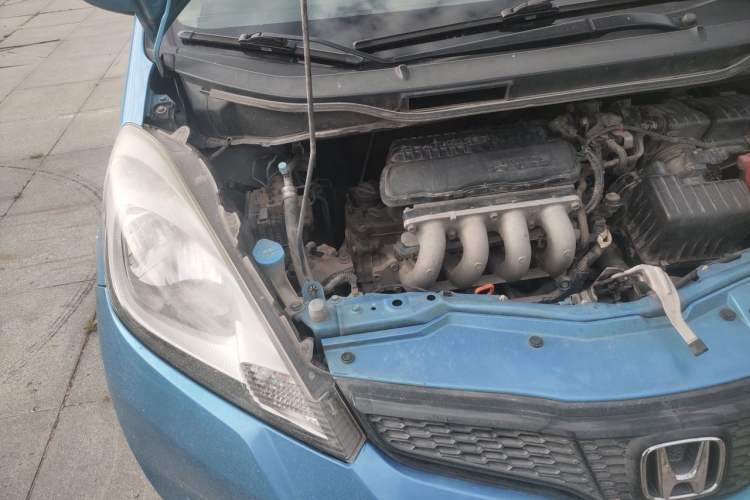 Used Honda Fit 2011 1.3L manual Comfort version Engine Bay Right