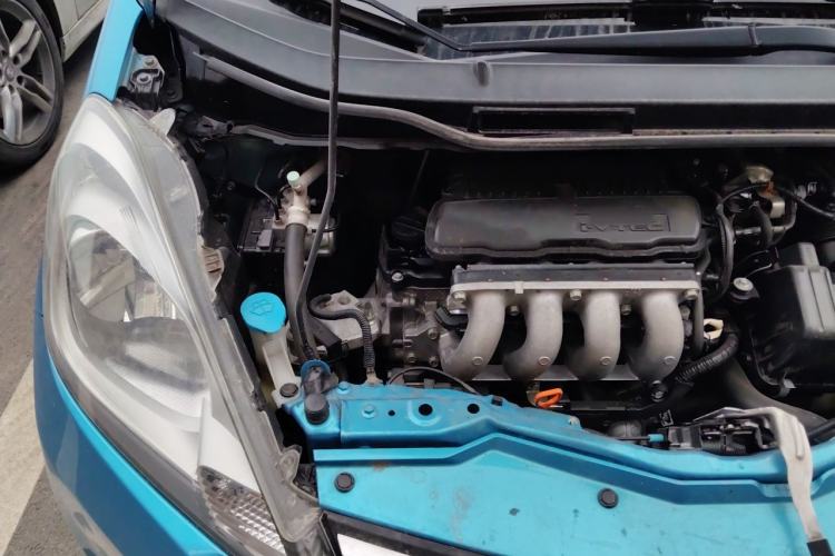 Used Honda Fit 2011 1.3L automatic comfort version Engine Bay Right
