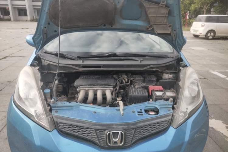 Used Honda Fit 2011 1.3L manual Comfort version Engine Bay