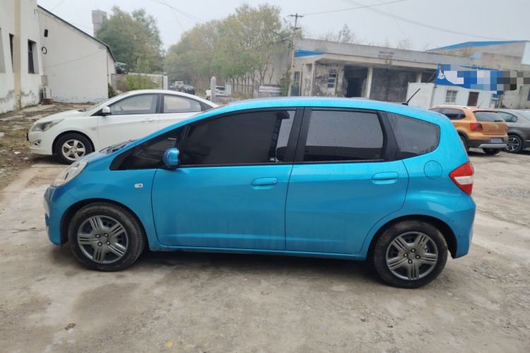 Used Honda Fit 2011 1.3L manual Comfort version Exterior 3