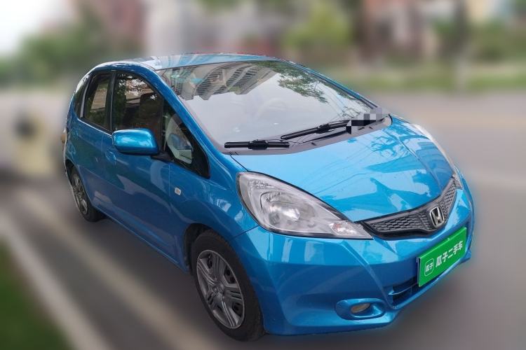 Used Honda Fit 2011 1.3L manual Comfort version Front Right 45 Deg