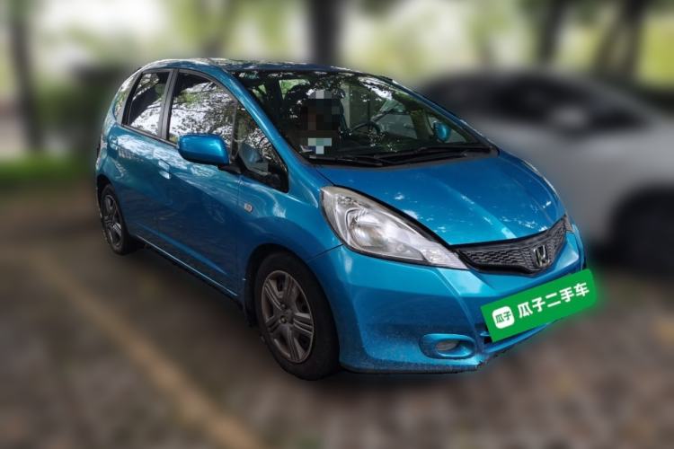 Used Honda Fit 2011 1.3L automatic comfort version Front Right 45 Deg