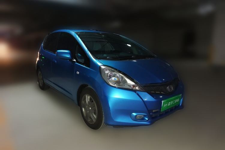 Used Honda Fit 2011 1.3L automatic comfort version Front Right 45 Deg