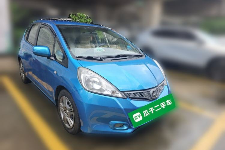 Used Honda Fit 2011 1.3L automatic comfort version Front Right 45 Deg