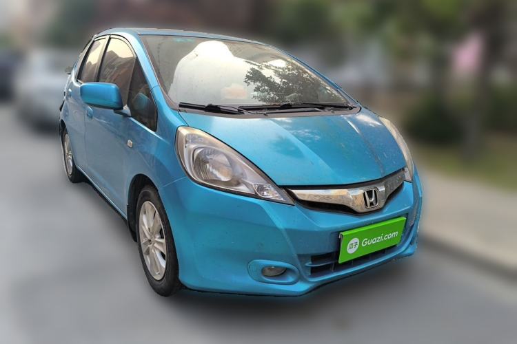 Used Honda Fit 2011 1.5L Automatic Luxury Edition Front Right 45 Deg