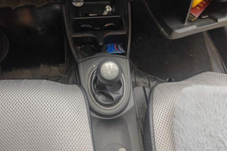 Used Honda Fit 2011 1.5L manual luxury version Gear Lever