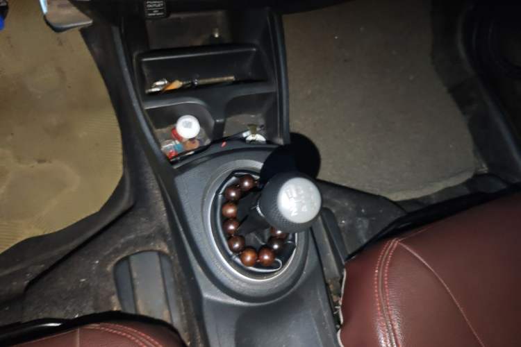 Used Honda Fit 2011 1.3L manual Comfort version Gear Lever