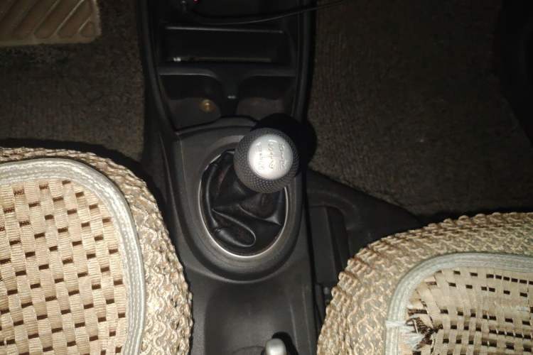 Used Honda Fit 2011 1.3L manual Comfort version Gear Lever