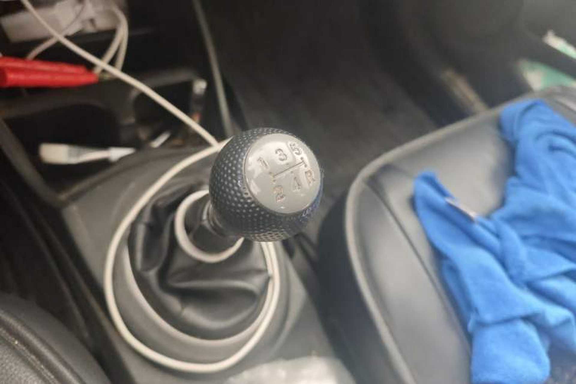 Used Honda Fit 2011 1.3L manual Comfort version Gear Lever