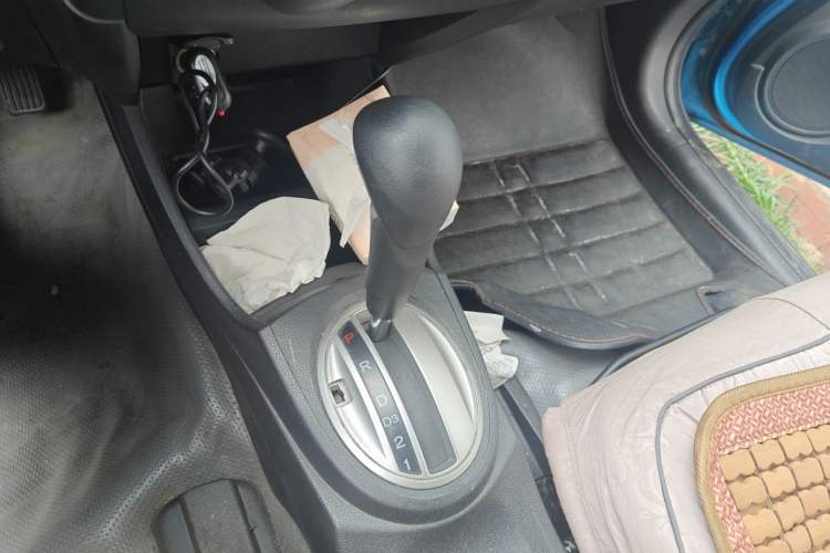 Used Honda Fit 2011 1.3L automatic comfort version Gear Lever