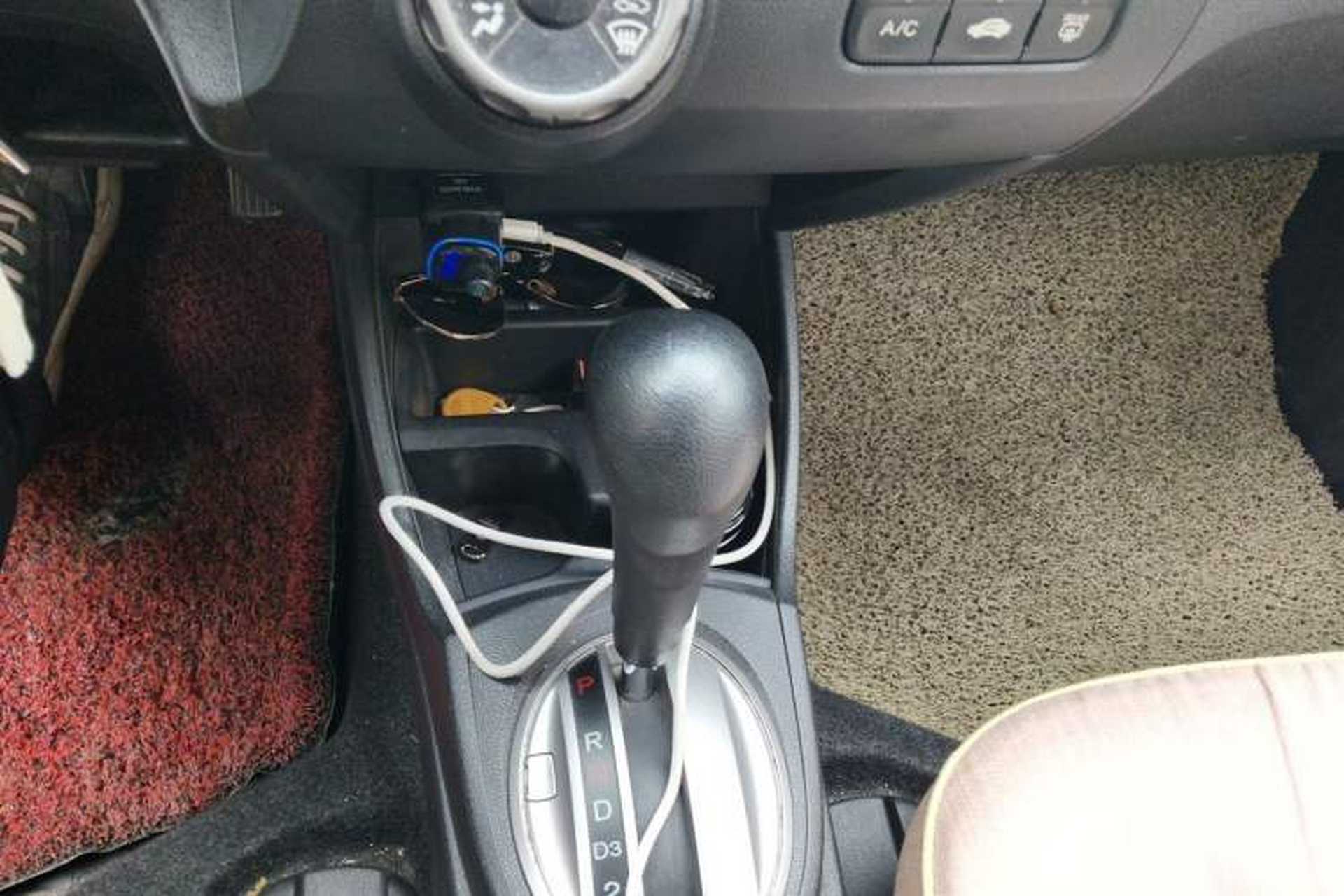 Used Honda Fit 2011 1.3L automatic comfort version Gear Lever