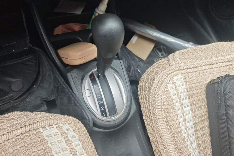 Used Honda Fit 2011 1.3L automatic comfort version Gear Lever