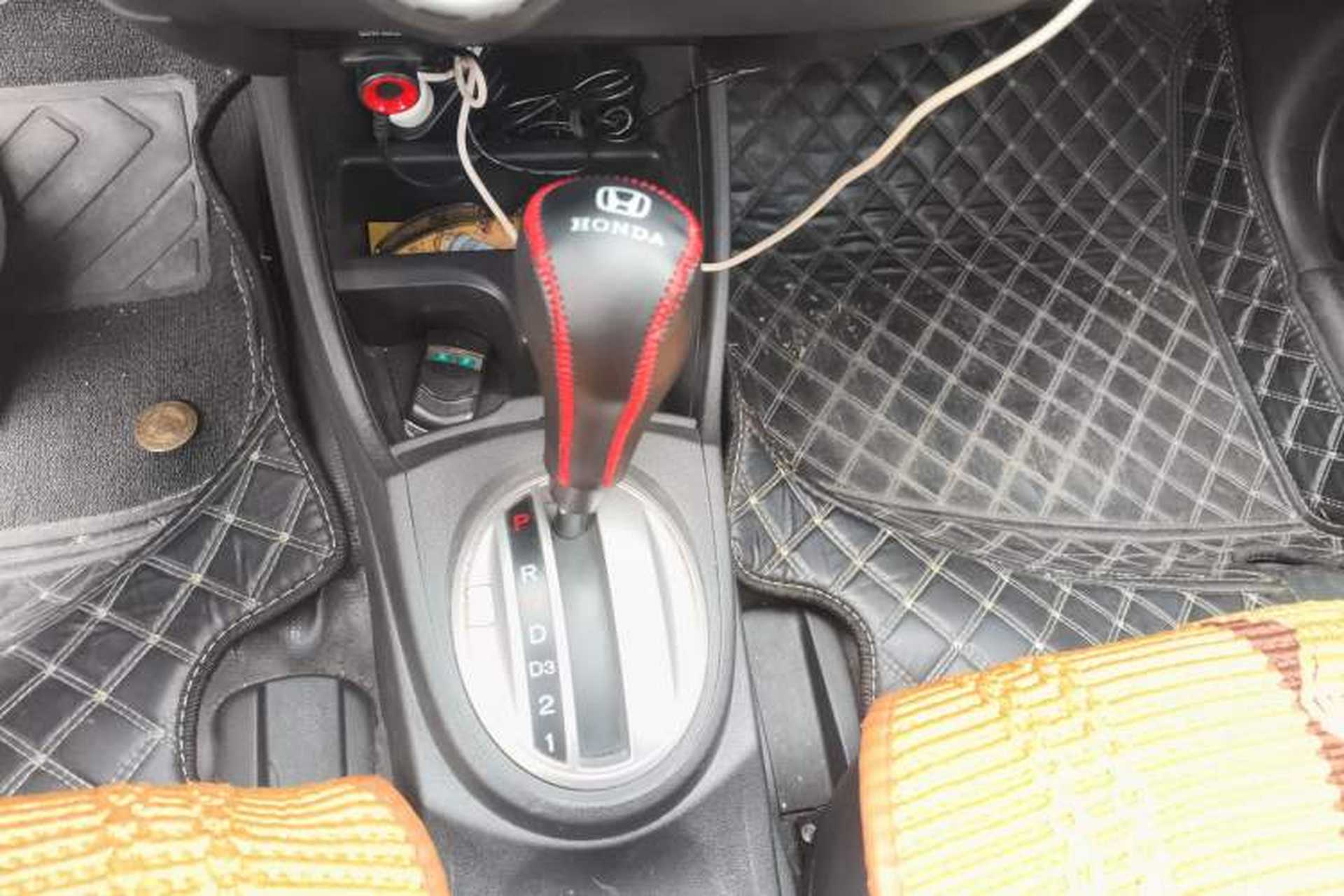 Used Honda Fit 2011 1.3L automatic comfort version Gear Lever