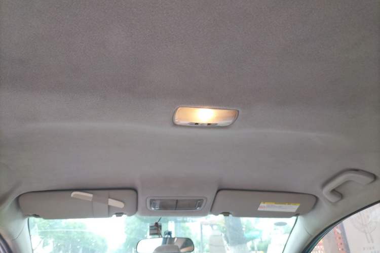 Used Honda Fit 2011 1.3L manual Comfort version Headliner