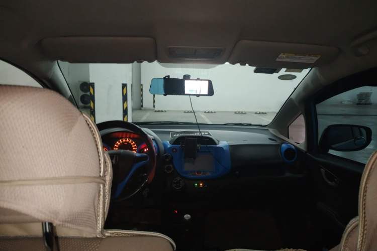 Used Honda Fit 2011 1.3L manual Comfort version Headliner