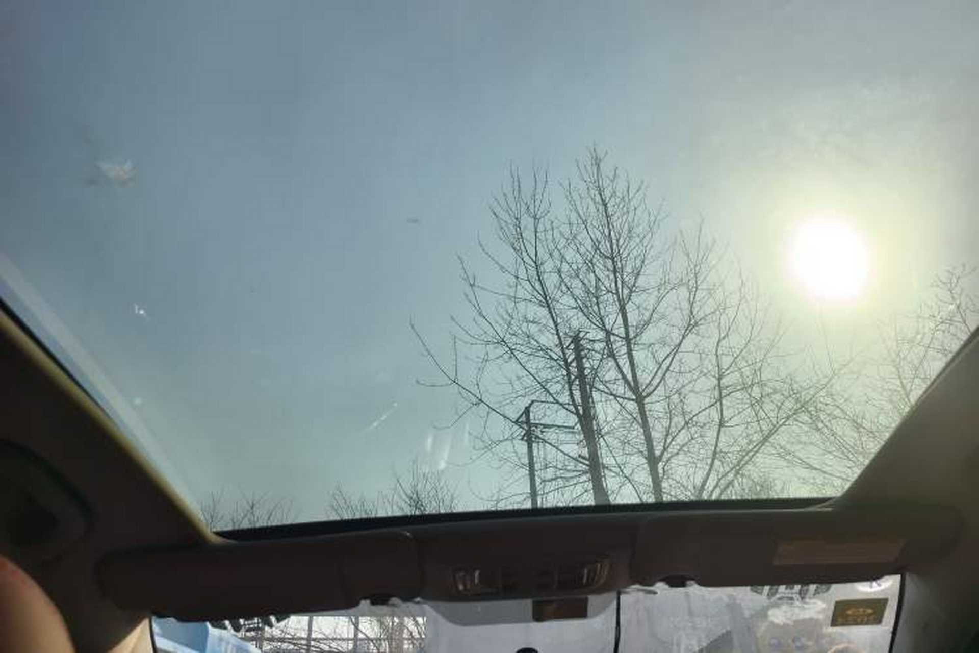 Used Honda Fit 2011 1.5L automatic panoramic sunroof version Headliner