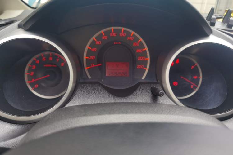 Used Honda Fit 2011 1.3L automatic comfort version Instrument Cluster