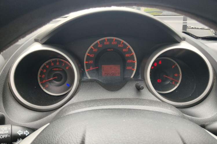 Used Honda Fit 2011 1.3L automatic comfort version Instrument Cluster