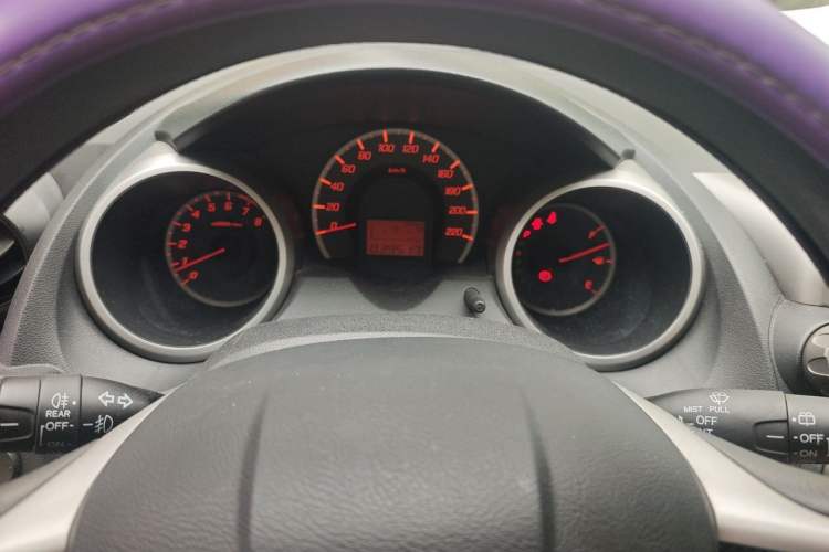 Used Honda Fit 2011 1.3L automatic comfort version Instrument Cluster