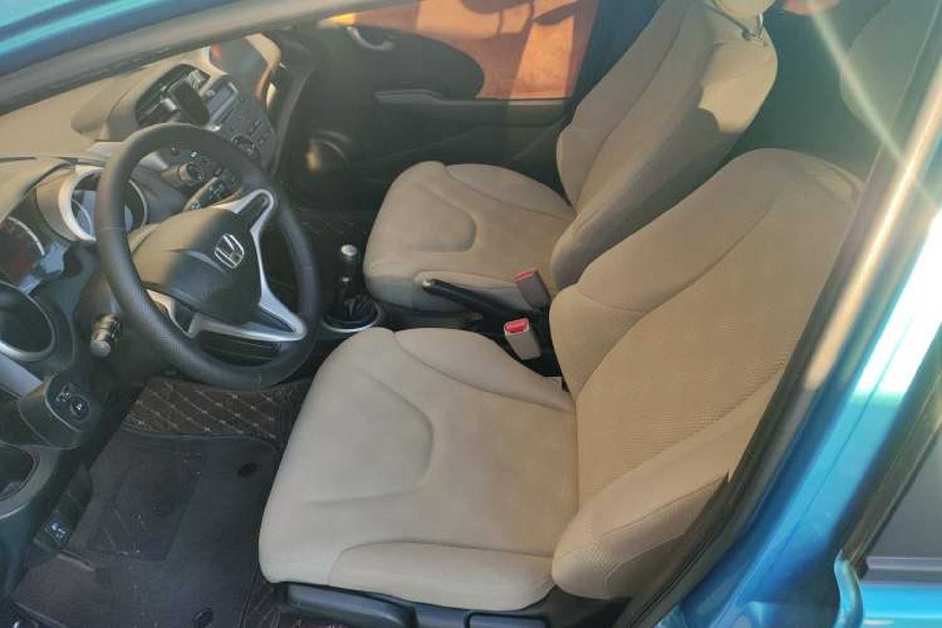 Used Honda Fit 2011 1.3L manual Comfort version Interior 2