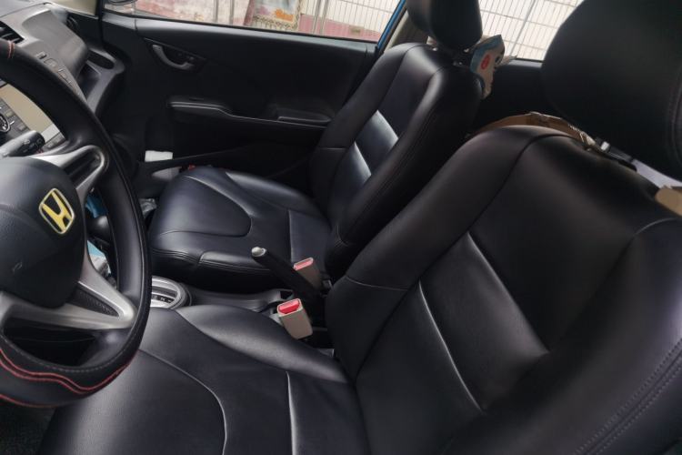 Used Honda Fit 2011 1.3L automatic comfort version Left Front Seat