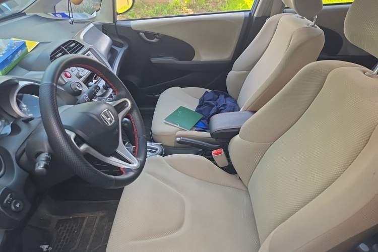 Used Honda Fit 2011 1.3L automatic comfort version Left Front Seat